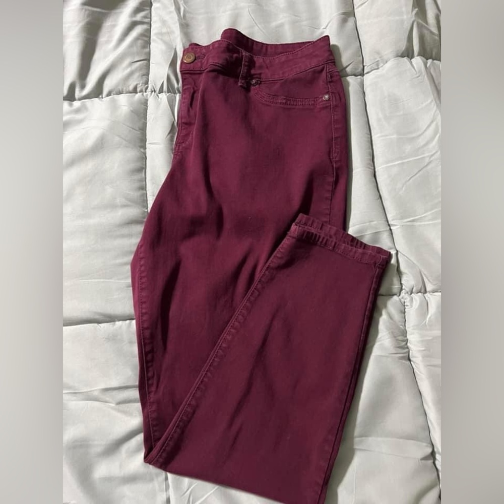 Maurices mid-rise maroon/purple jeggings. Size XL.